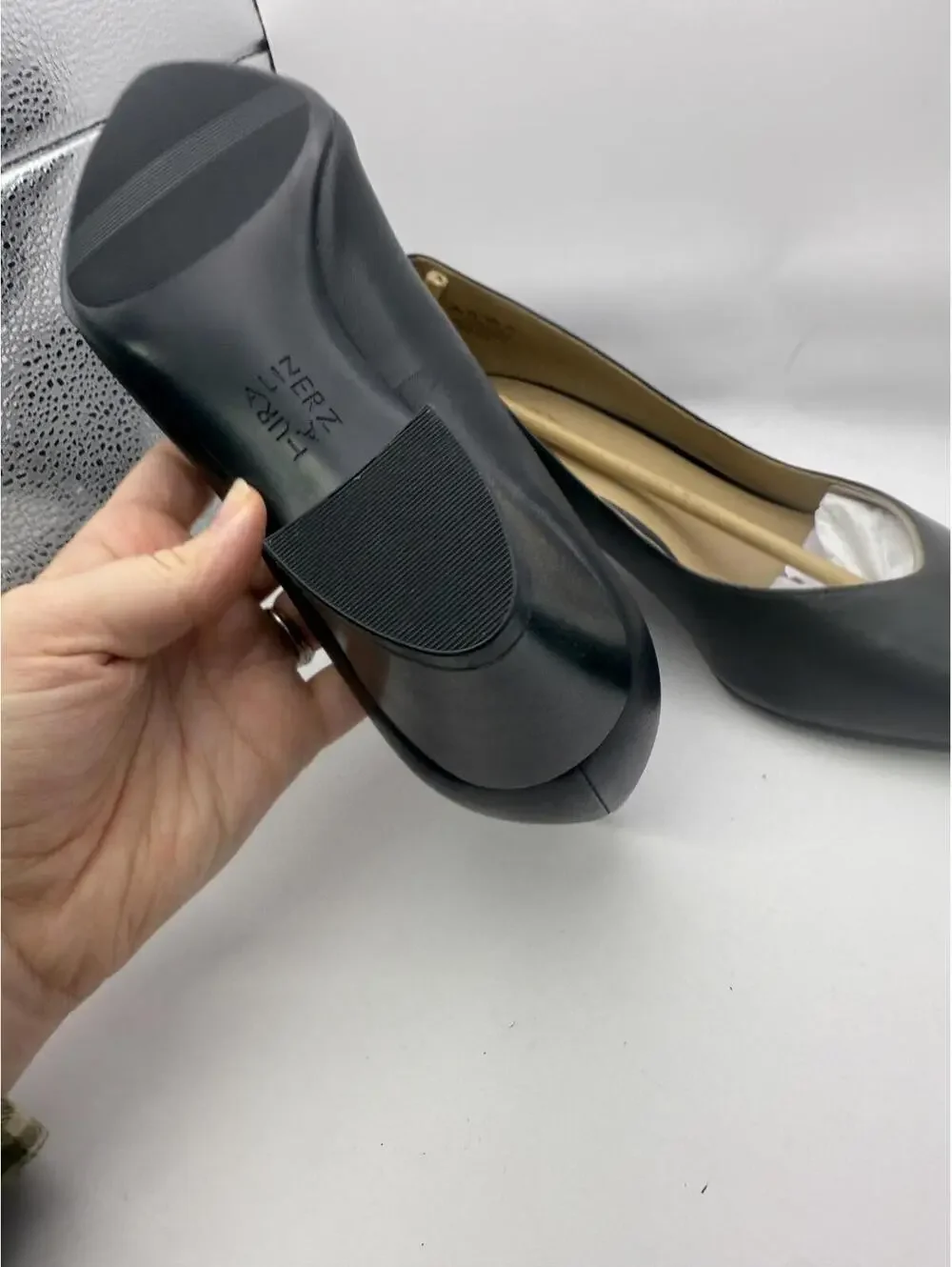 Naturalizer Black Leather Women's Pumps Size 8.5 W NWOT